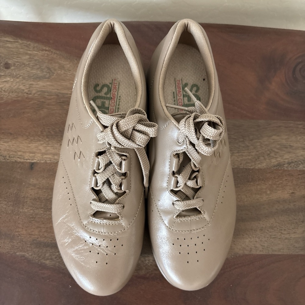 SAS Free Time Womens Sz 8 W Mocha Tripad Comfort Lace Up Walking Shoes USA Made